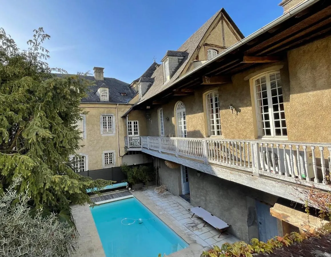 La Maison Aux Murs Anciens Et Ses Chambres Tarbes