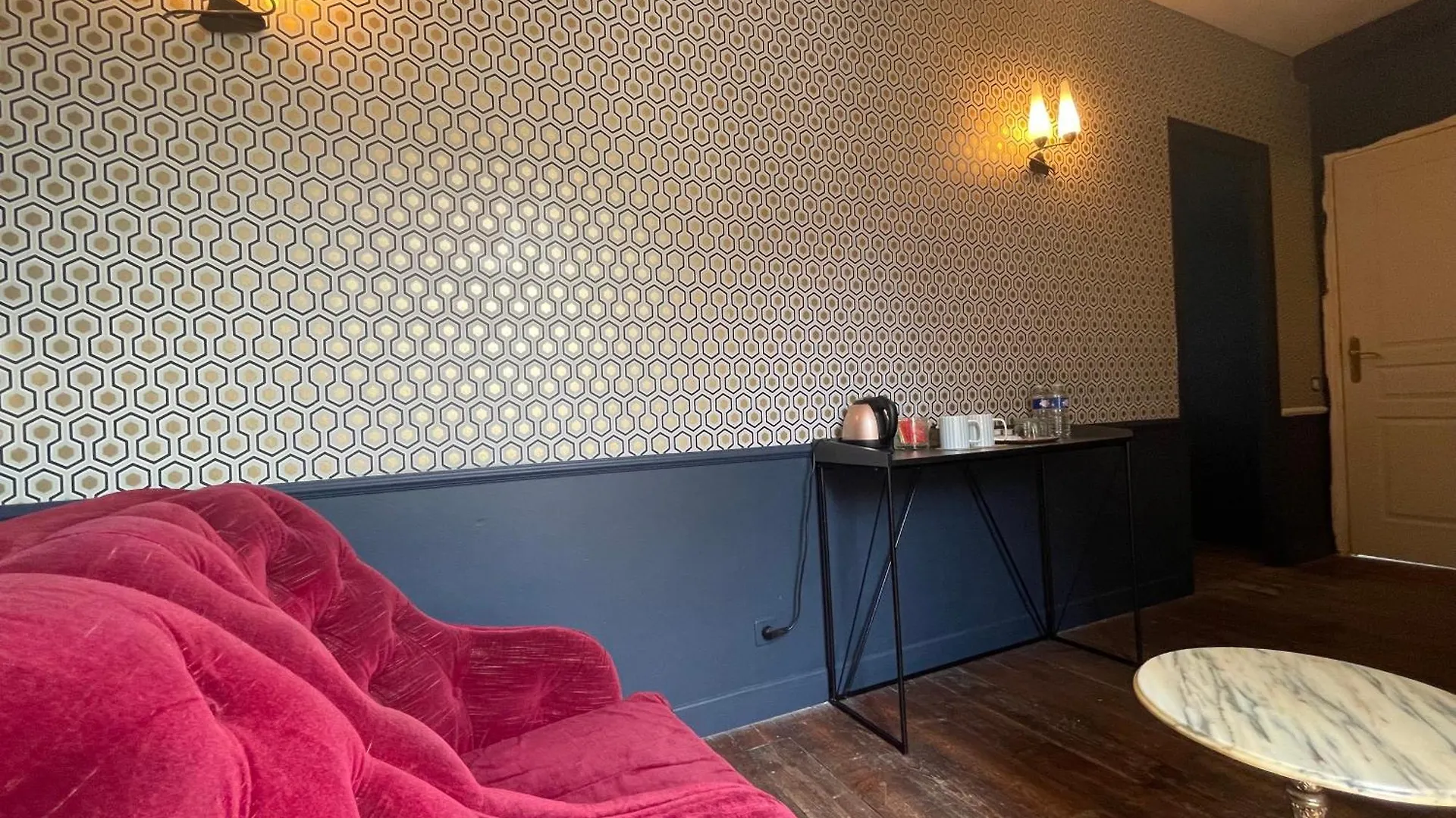 La Maison Aux Murs Anciens Et Ses Chambres Tarbes 0*,