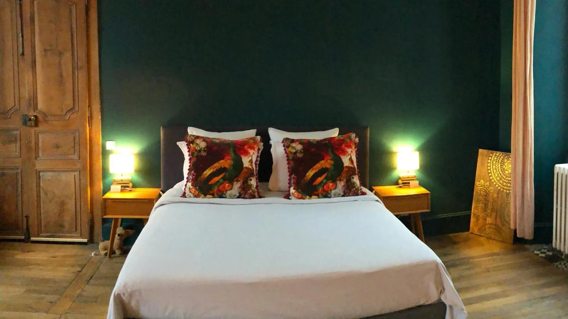 Homestay La Maison Aux Murs Anciens Et Ses Chambres Tarbes