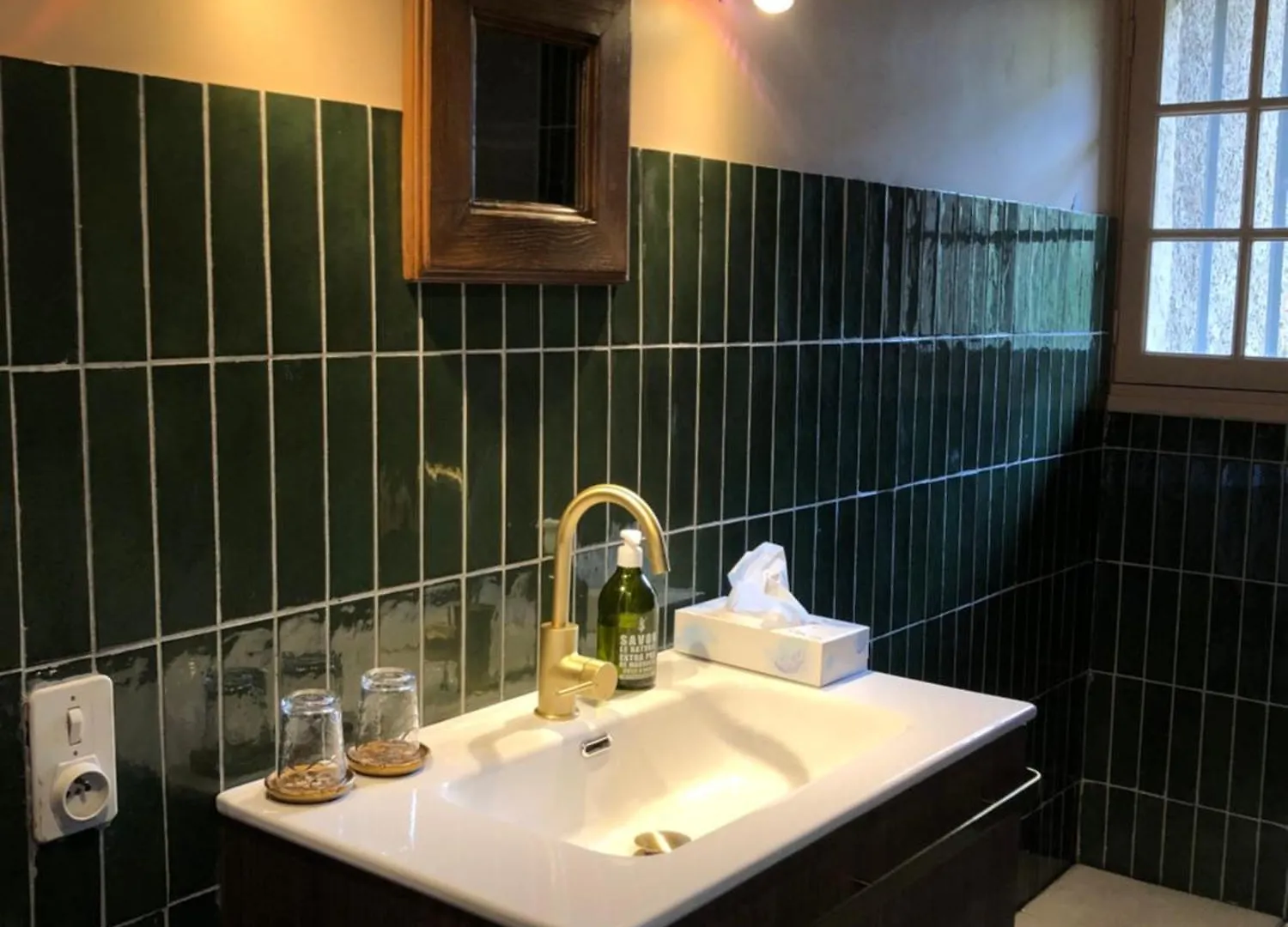 La Maison Aux Murs Anciens Et Ses Chambres Tarbes Homestay